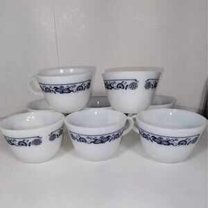 Vintage 8 Piece Pyrex Milk Glass Old Town Blue Onion #1410 Coffee Cup Mug
